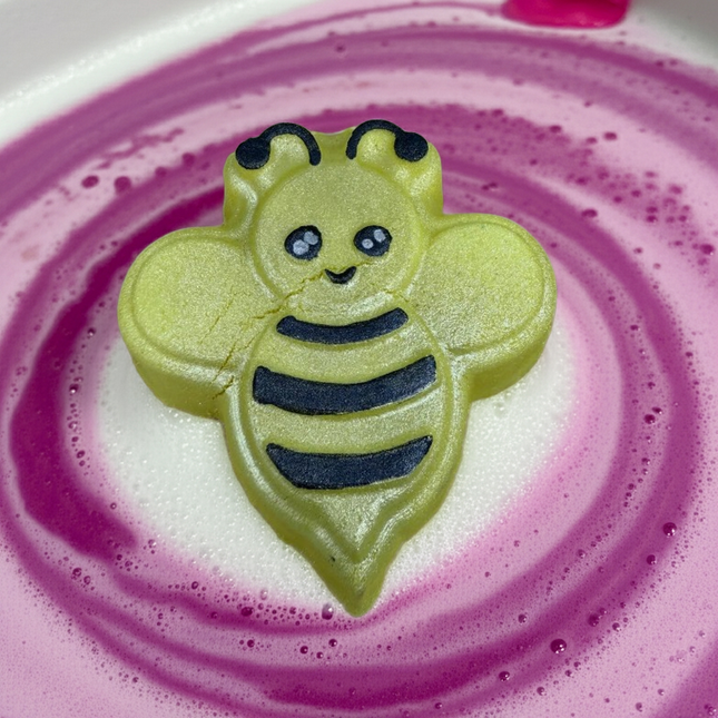 Bee Bath Bomb - Scented In Apple