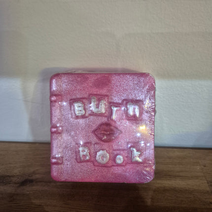Burn Book bath bomb