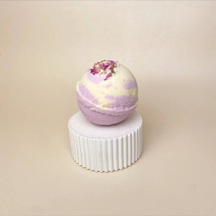 Sweet Kisses Bath Bomb