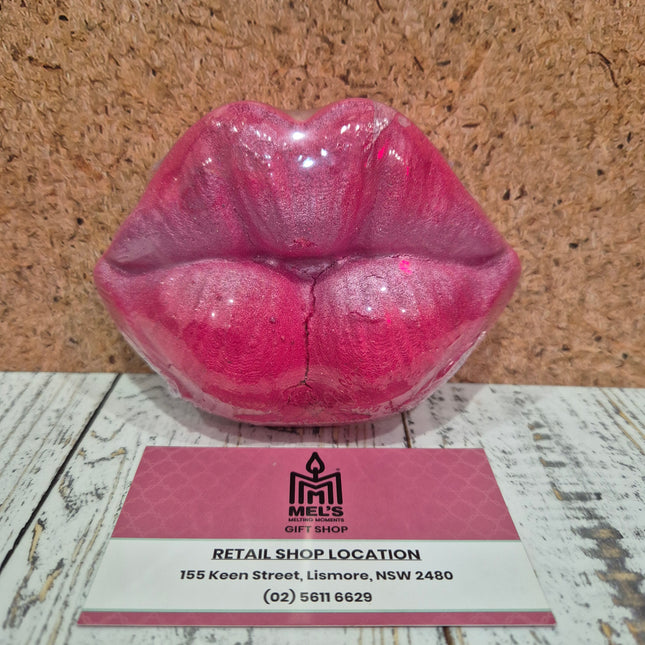 Luscious Lips Bath Bomb - RED