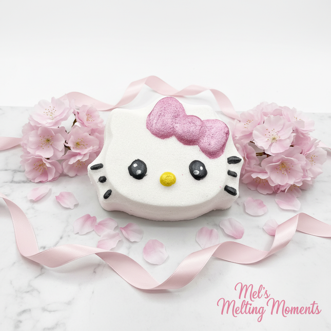 White Cat Face Bath Bomb